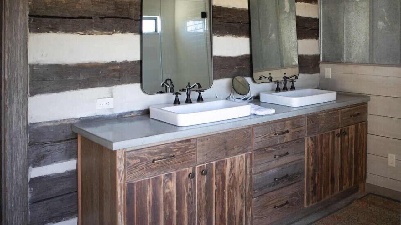 Photo of Bathroom in Round Top