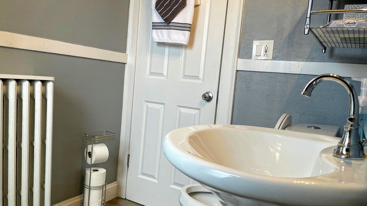 Photo of Bathroom in Waukegan