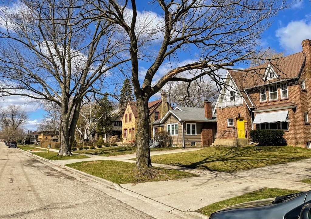 Photo of Others in Waukegan