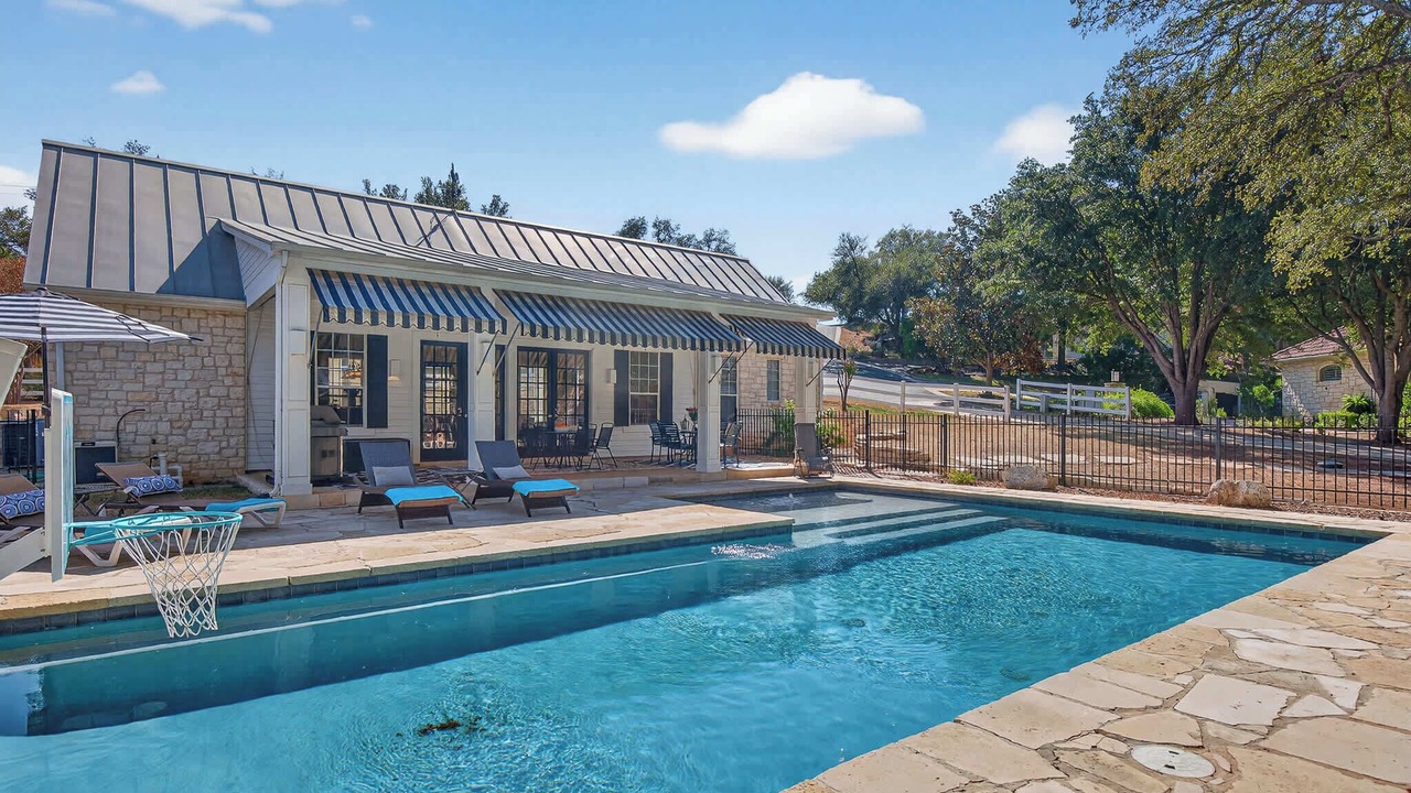 Photo of Outdoor in Horseshoe Bay West