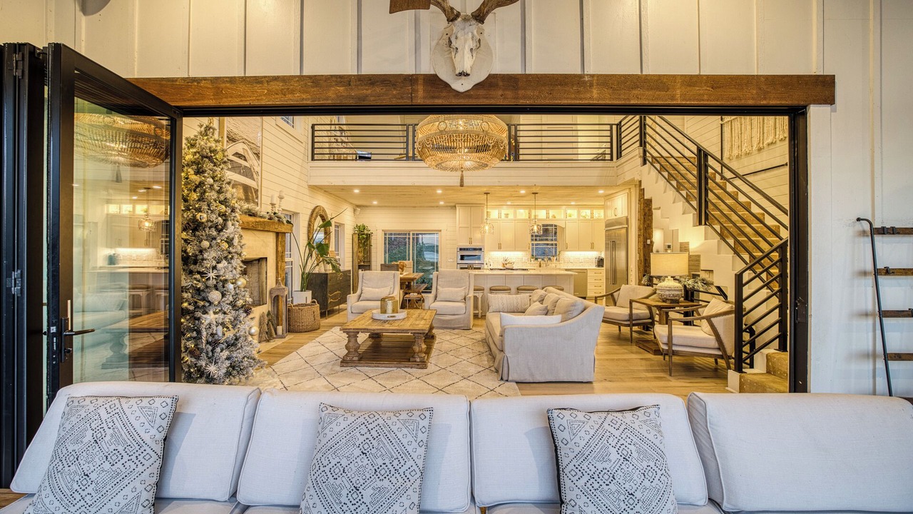 Photo of Livingroom in Morganton