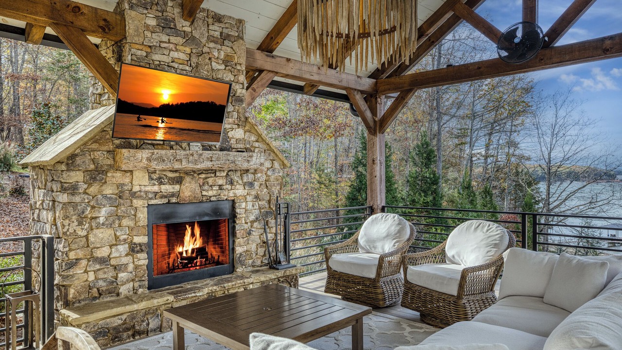 Photo of Livingroom in Morganton