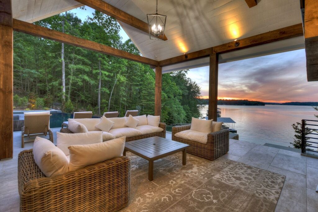 Photo of Livingroom in Morganton