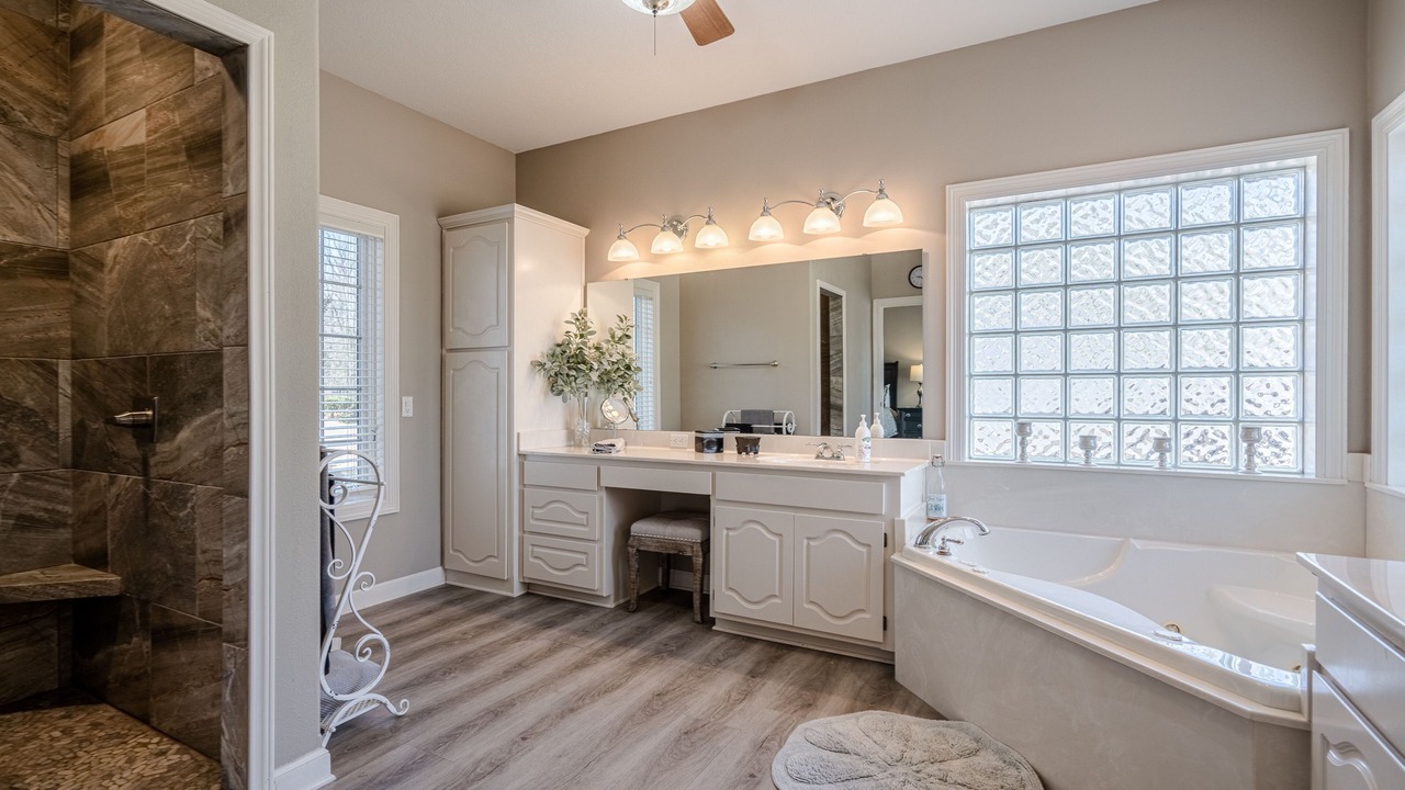 Photo of Bathroom in Hot Springs Village