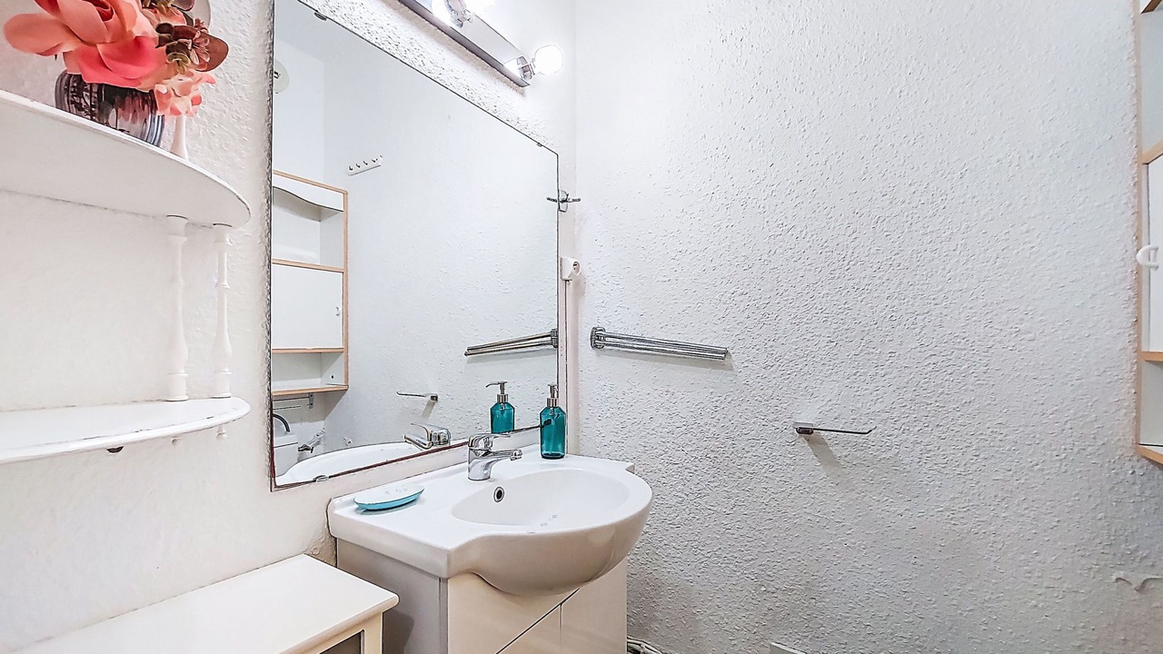 Photo of Bathroom in Le Grau-Du-Roi