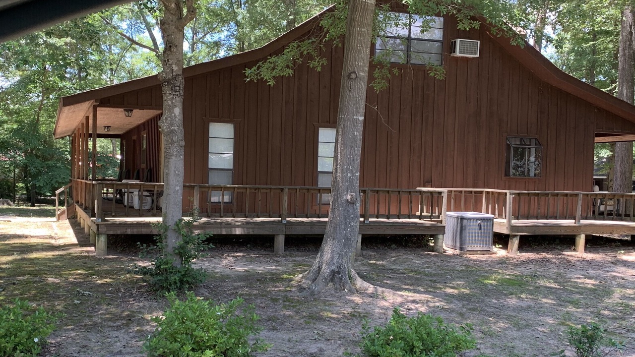 Photo of Outdoor in Milam