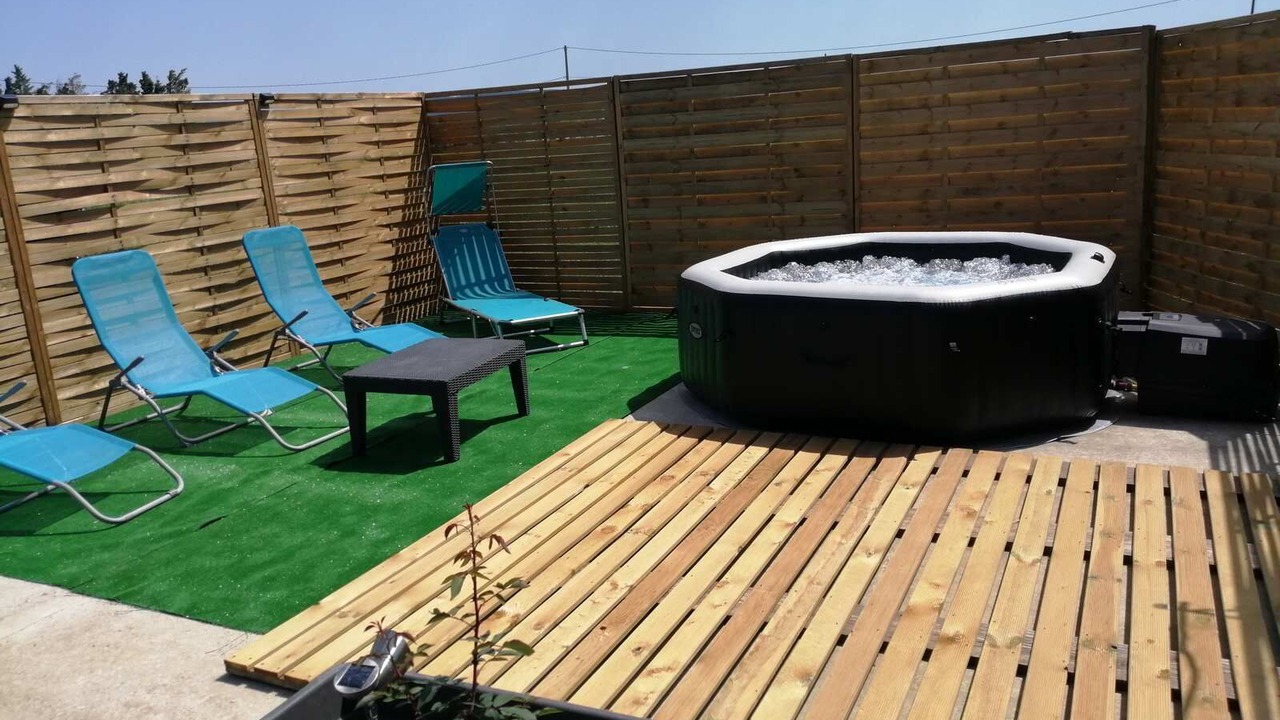 Photo of Patio Balcony in Tarascon