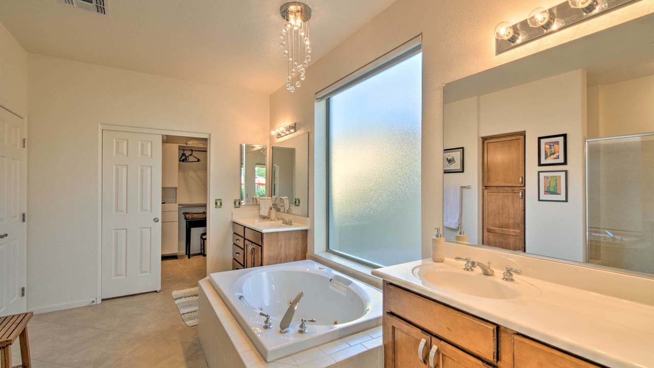 Photo of Bathroom in Pebblecreek