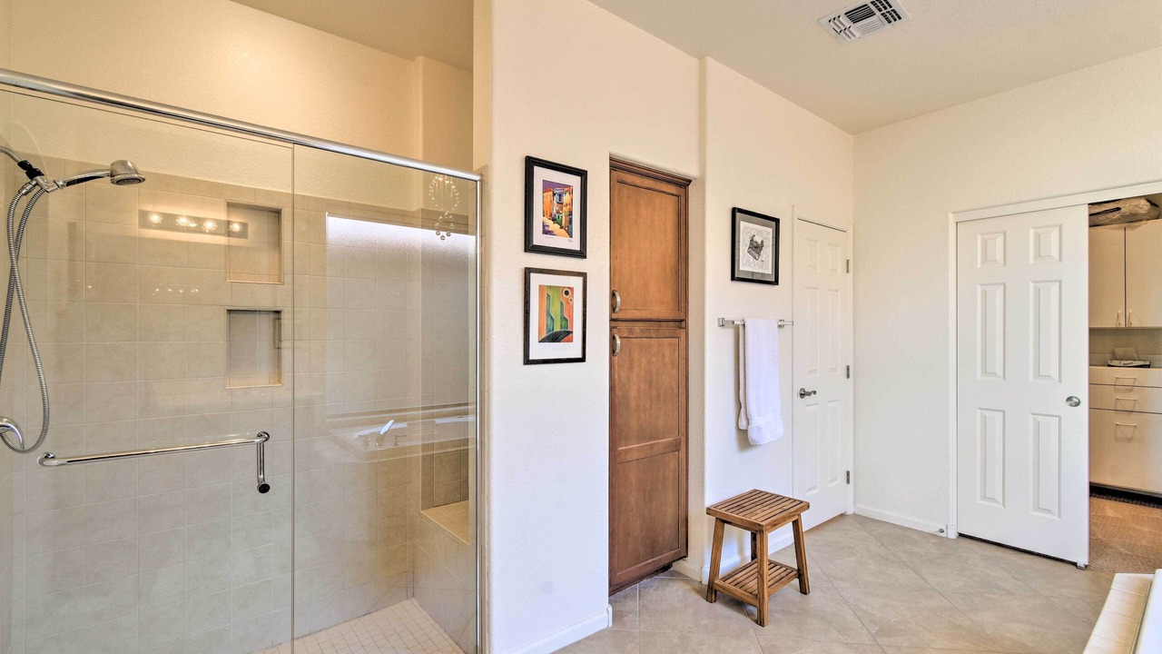 Photo of Bathroom in Pebblecreek