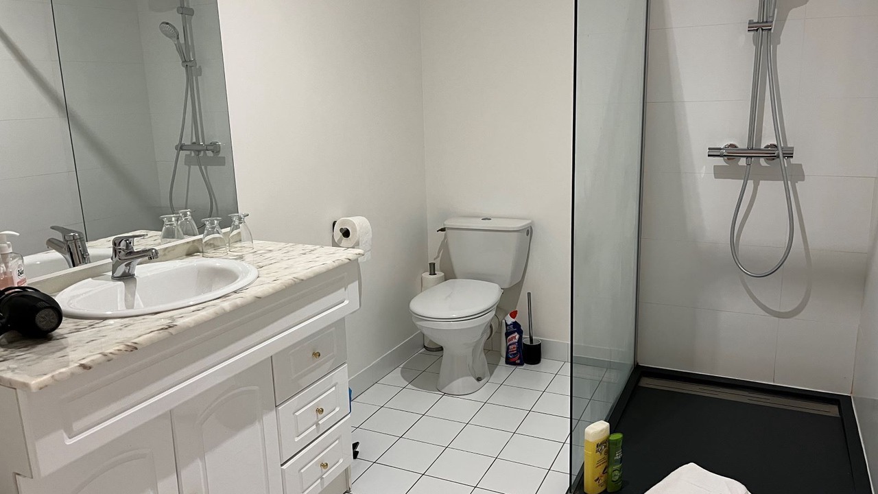 Photo of Bathroom in Sainte-Foy-d'Aigrefeuille