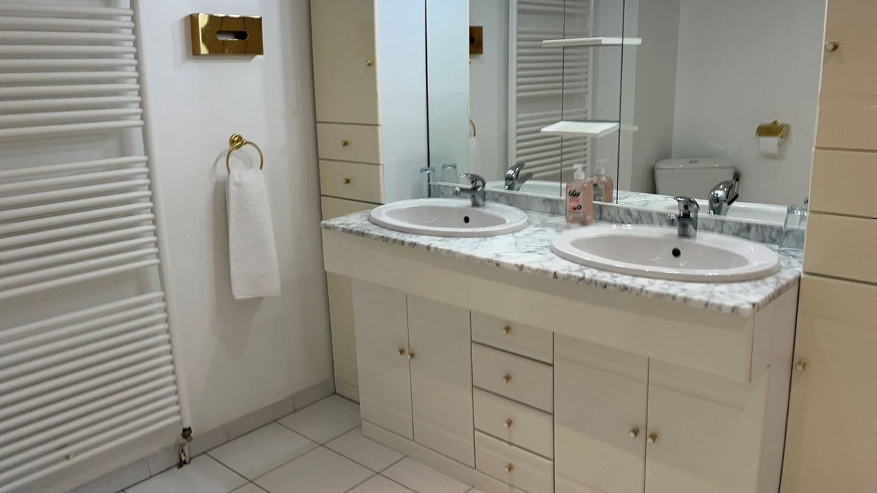 Photo of Bathroom in Sainte-Foy-d'Aigrefeuille