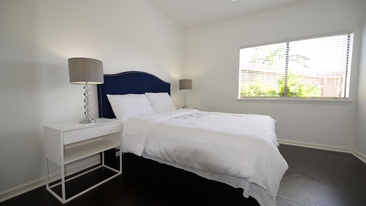Photo of Bedroom in Westchase