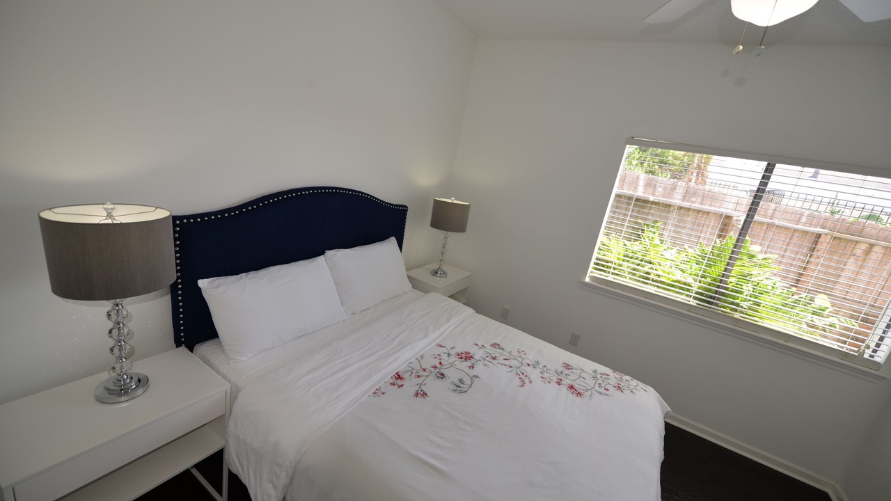 Photo of Bedroom in Westchase