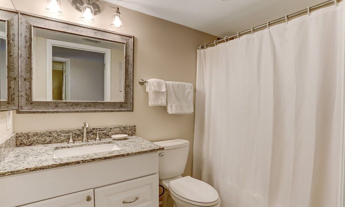 Photo of Bathroom in Fernandina Beach