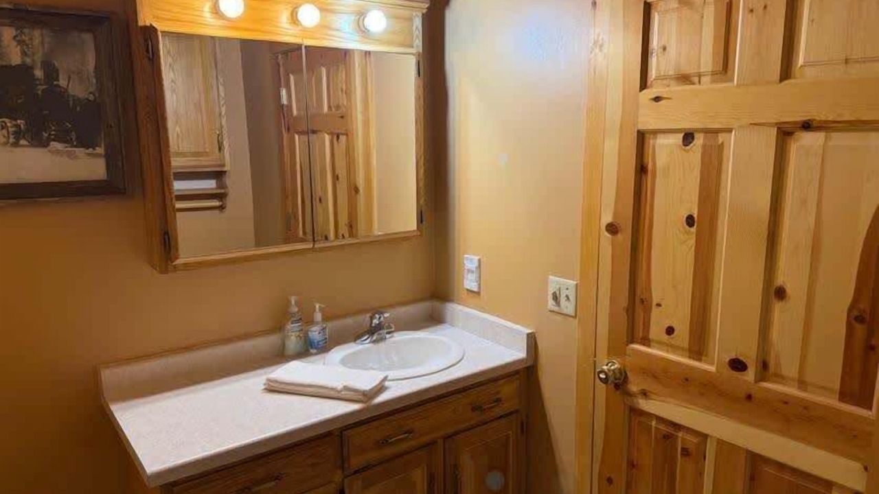 Photo of Bathroom in Hazelhurst