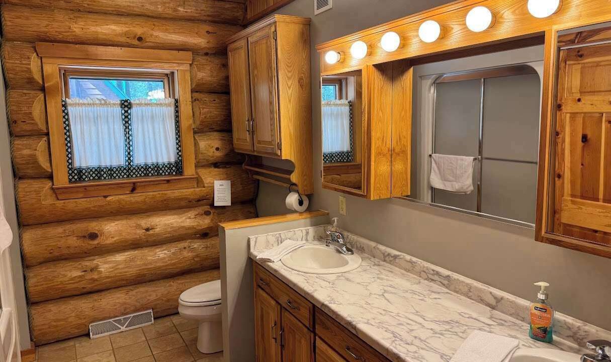 Photo of Bathroom in Hazelhurst