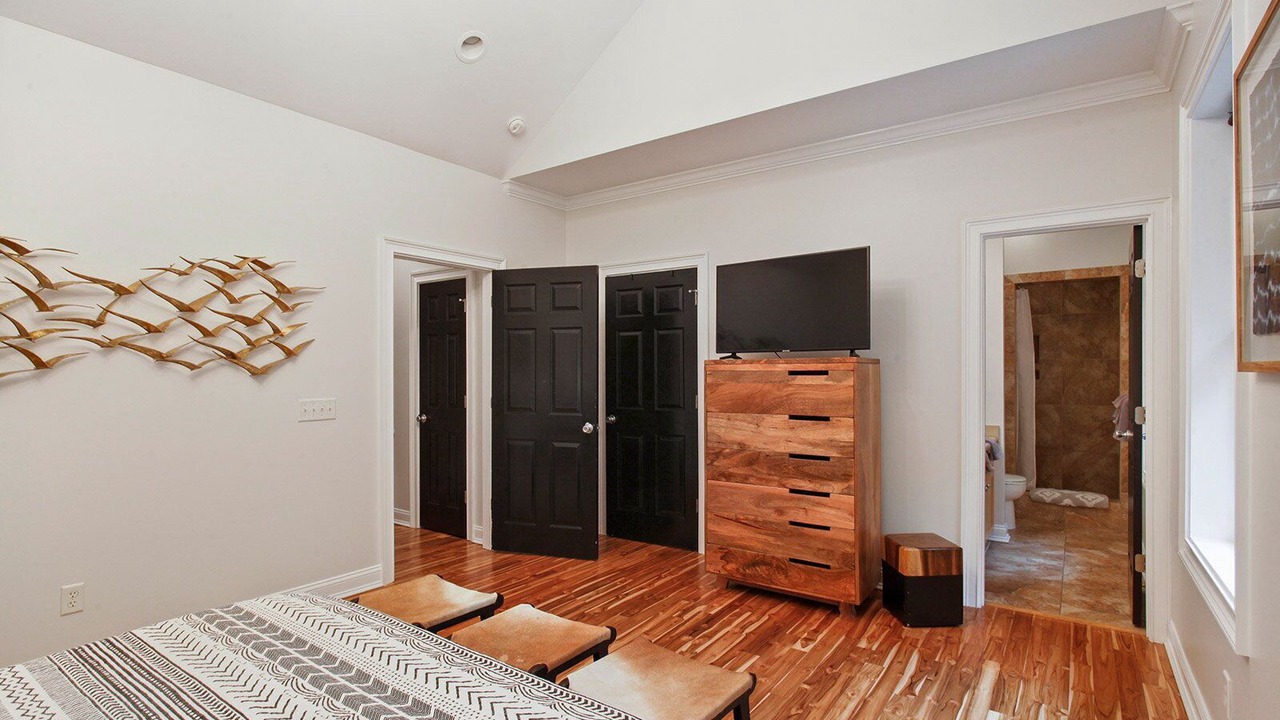 Photo of Bedroom in Thunderbolt