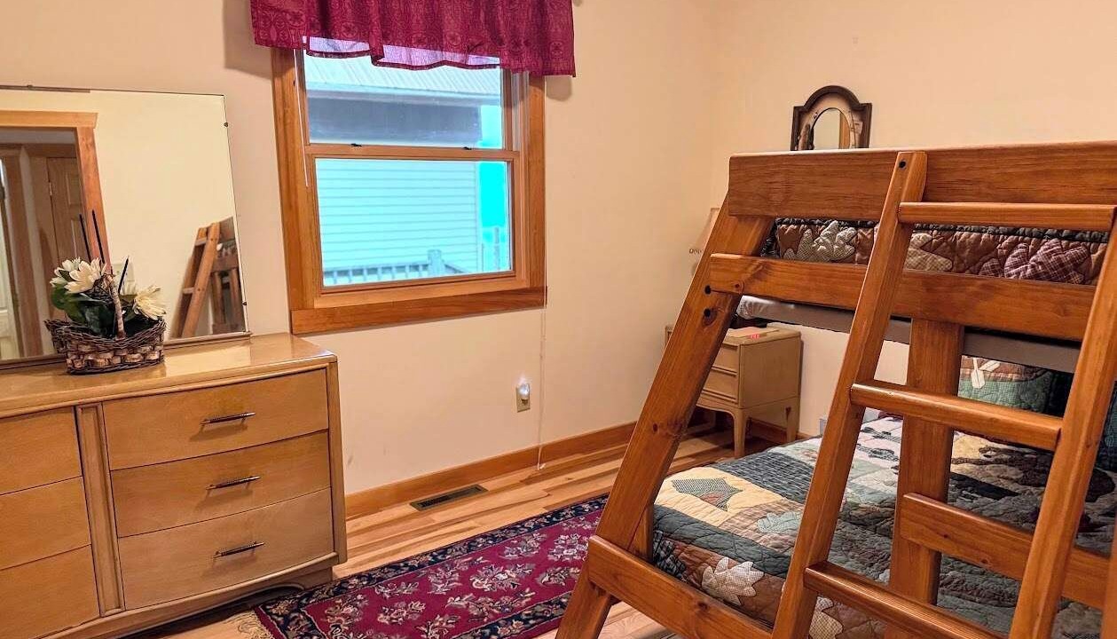Photo of Bedroom in Arbor Vitae