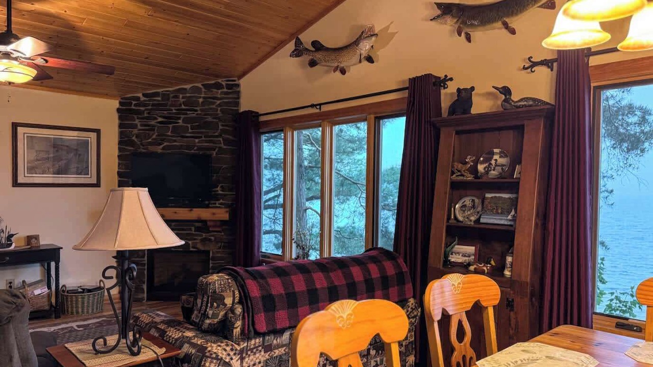 Photo of Livingroom in Arbor Vitae