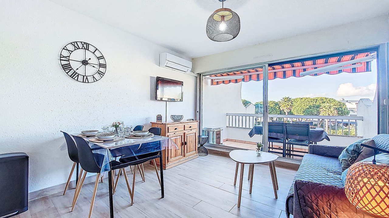 Photo of Livingroom in Le Grau-Du-Roi