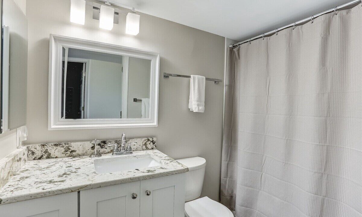 Photo of Bathroom in Fernandina Beach