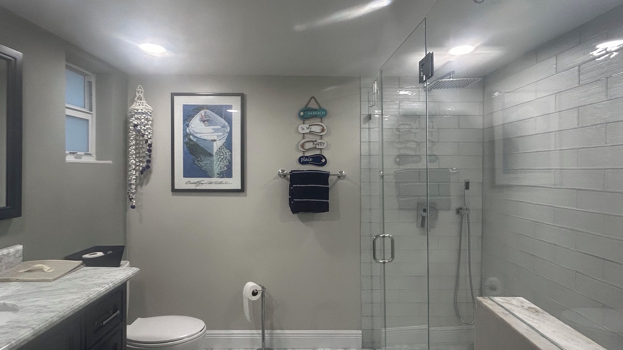Photo of Bathroom in Largo Gardens
