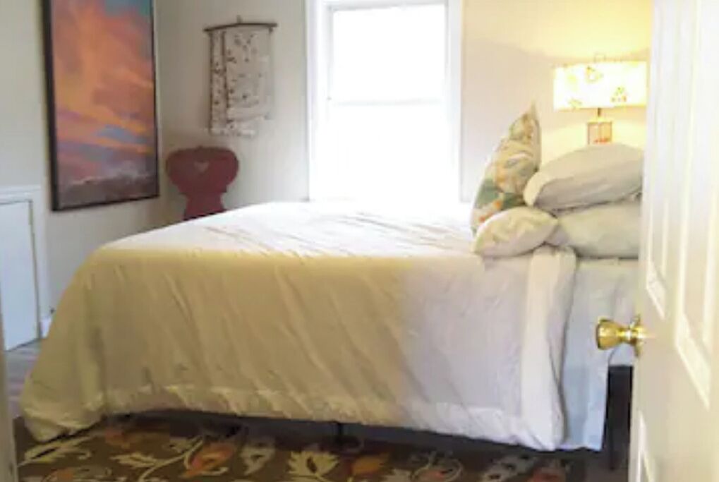 Photo of Bedroom in Marshall-Shadeland