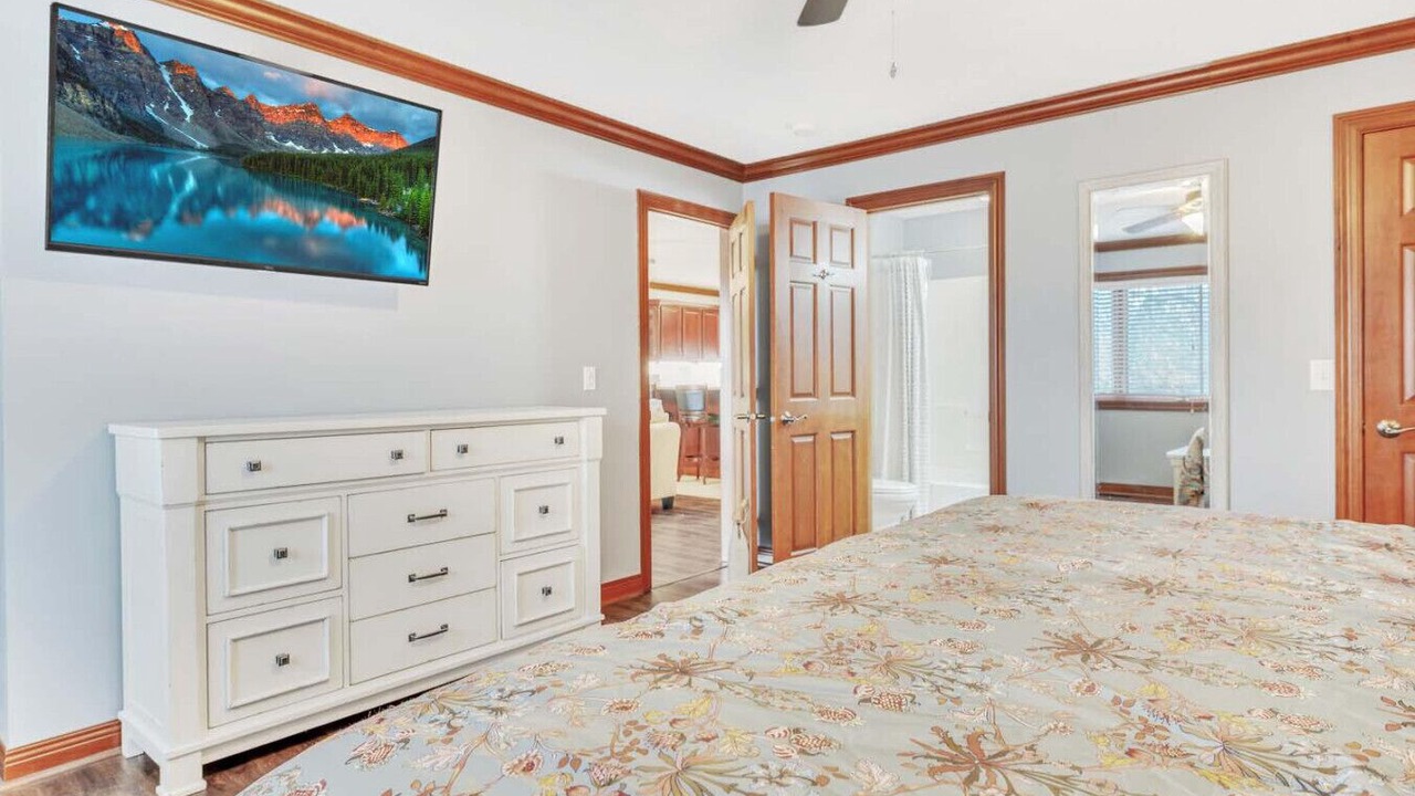 Photo of Bedroom in Arnolds Park