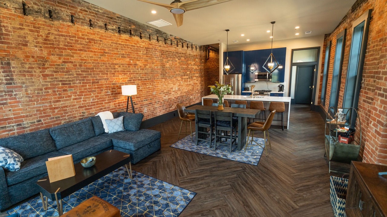 Photo of Livingroom in New Albany