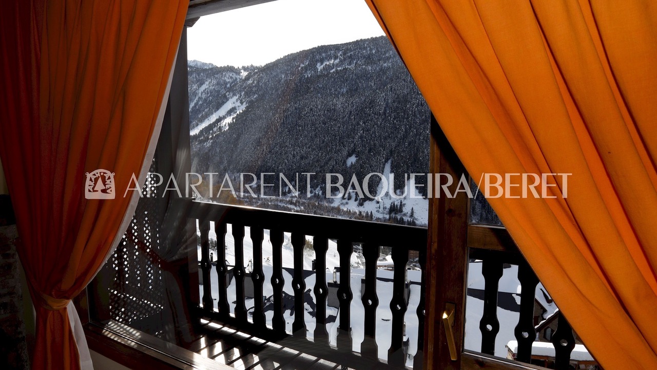 Photo of Outdoor in Beret