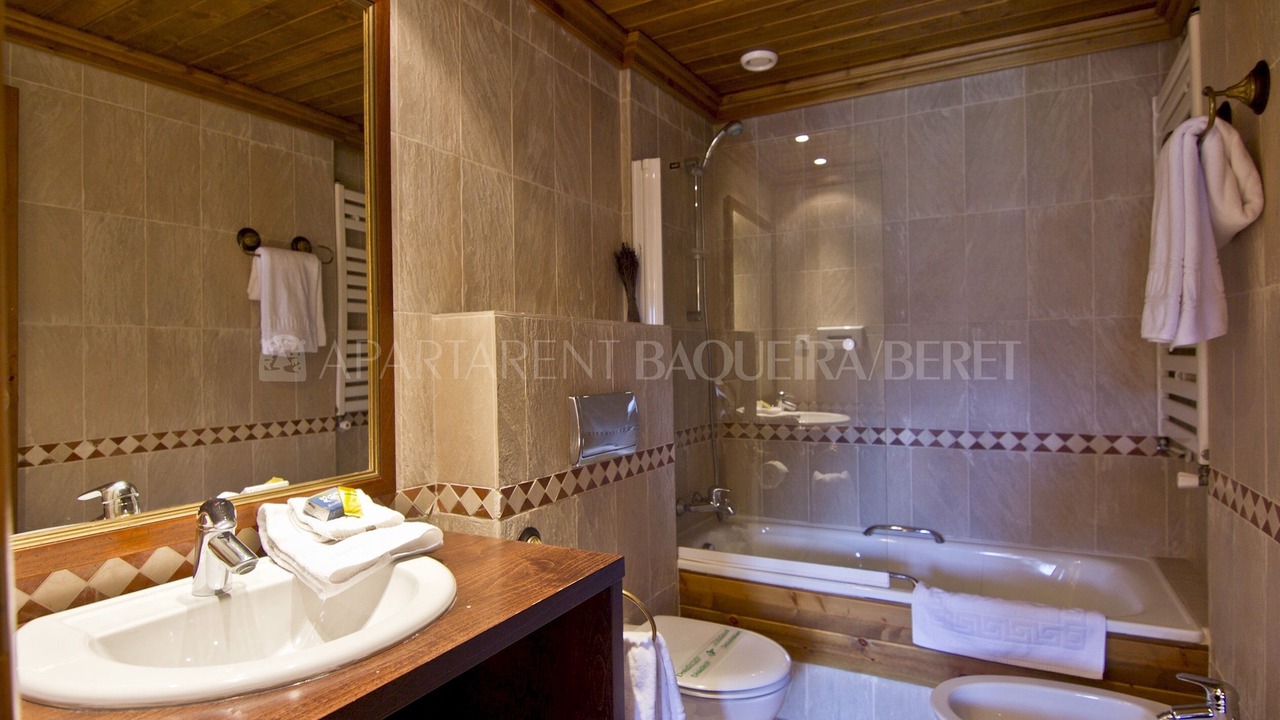Photo of Bathroom in Beret