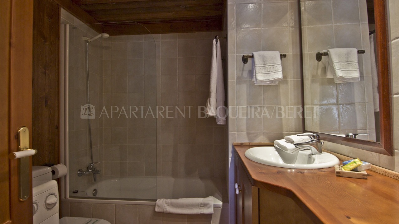 Photo of Bathroom in Beret