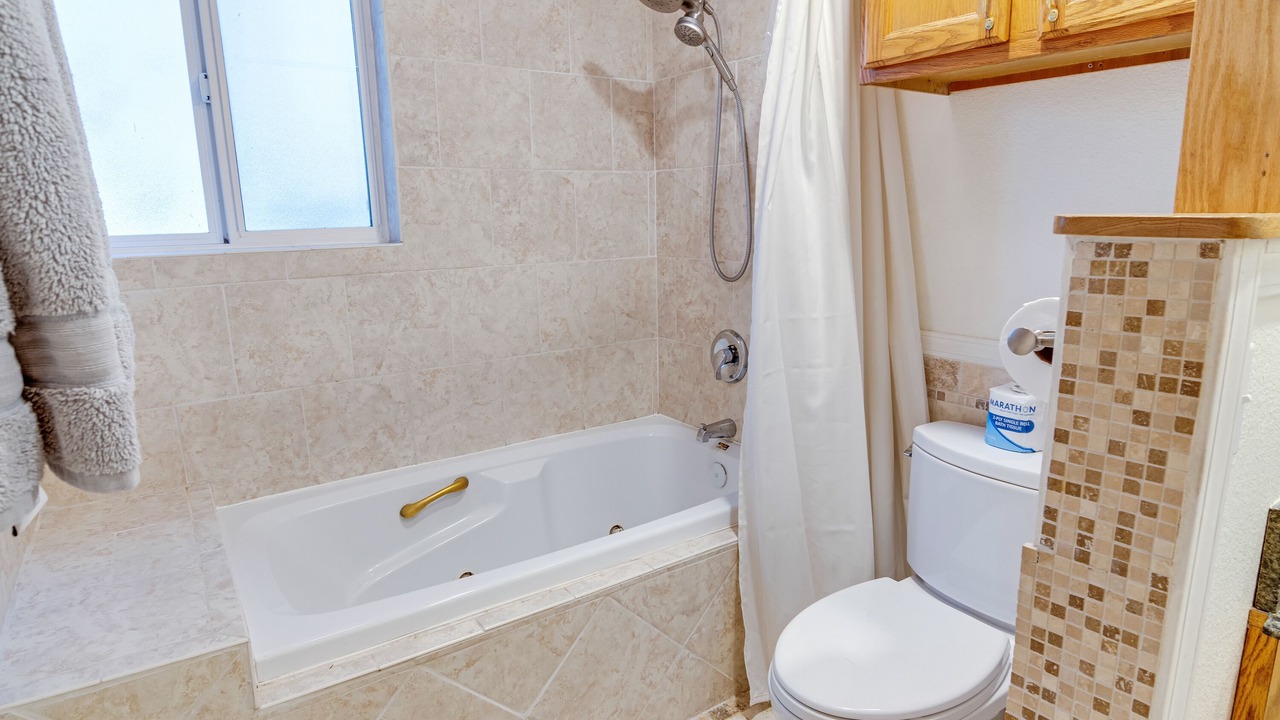 Photo of Bathroom in Yachats