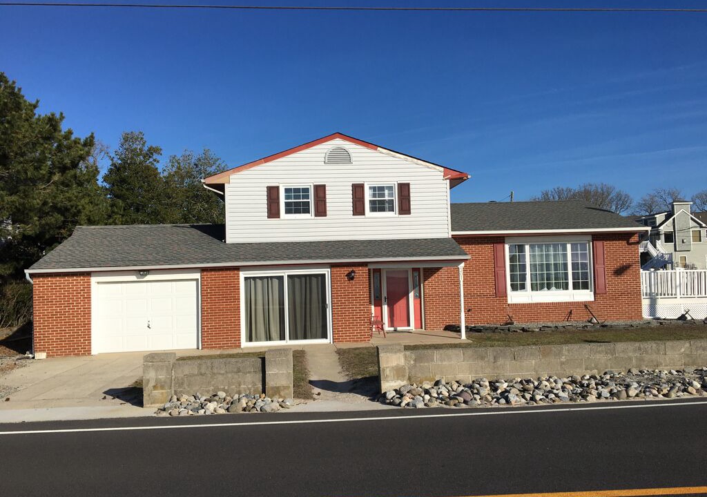 Photo of Outdoor in Town Bank