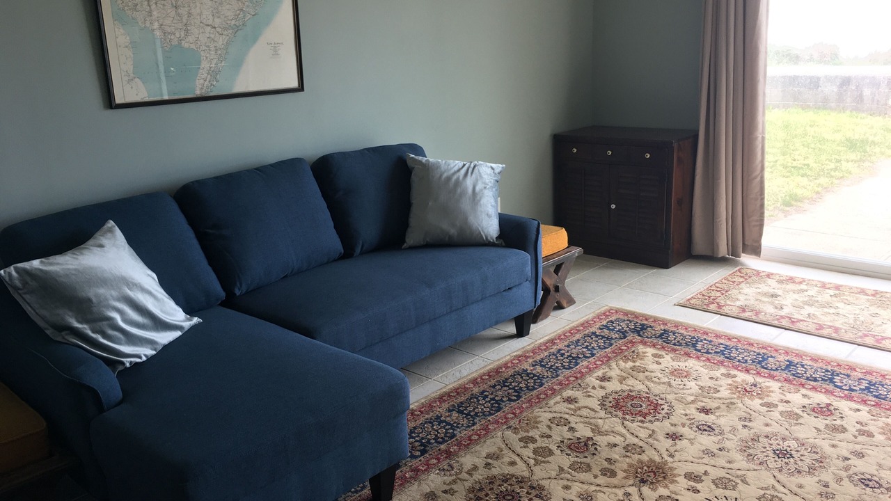 Photo of Livingroom in Town Bank