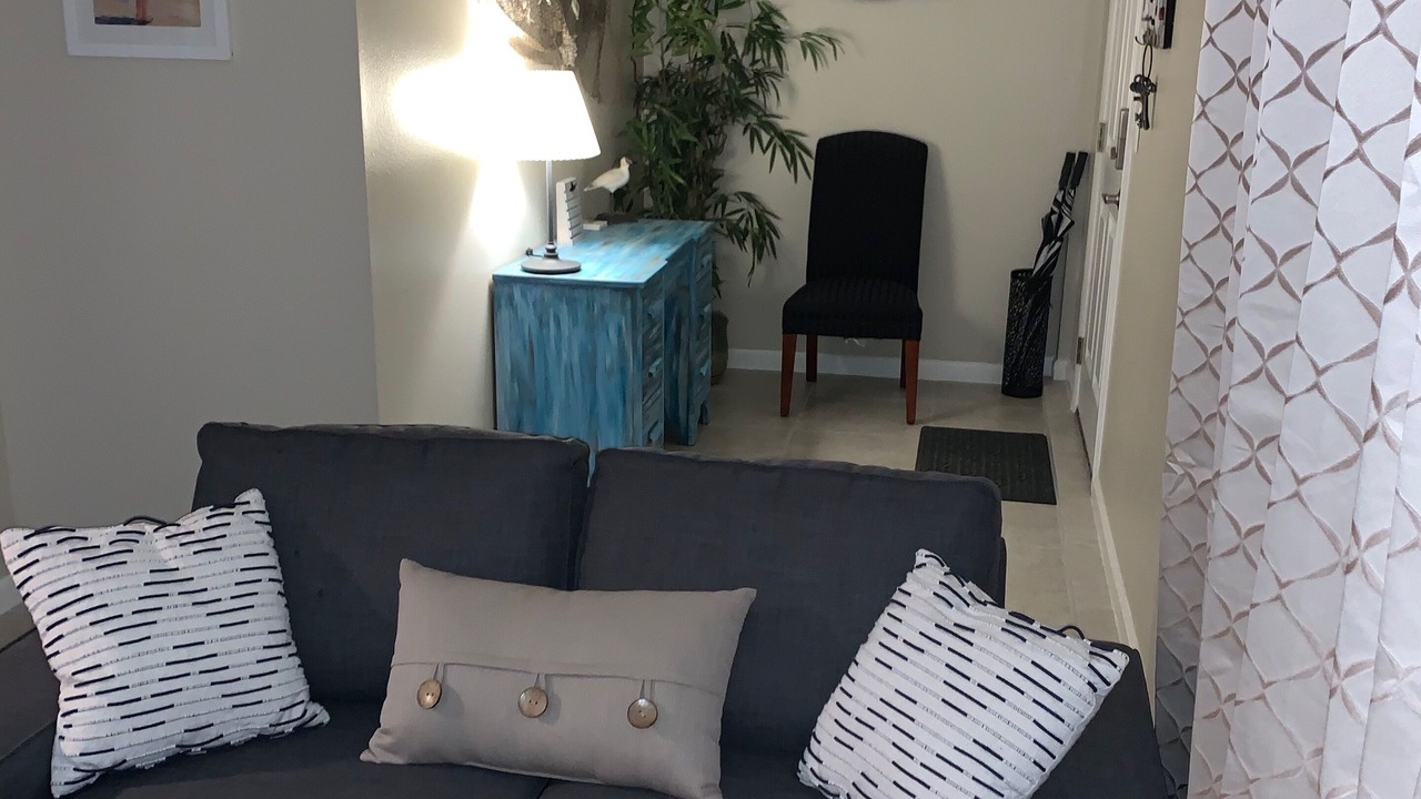 Photo of Livingroom in Little Hollywood