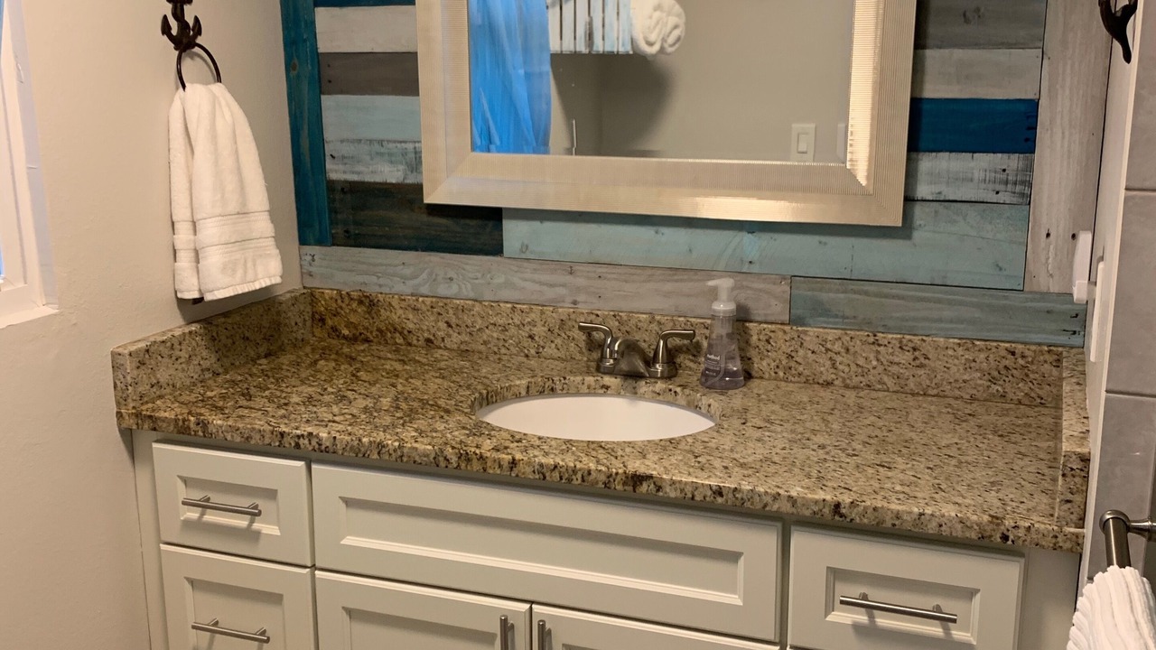 Photo of Bathroom in Little Hollywood