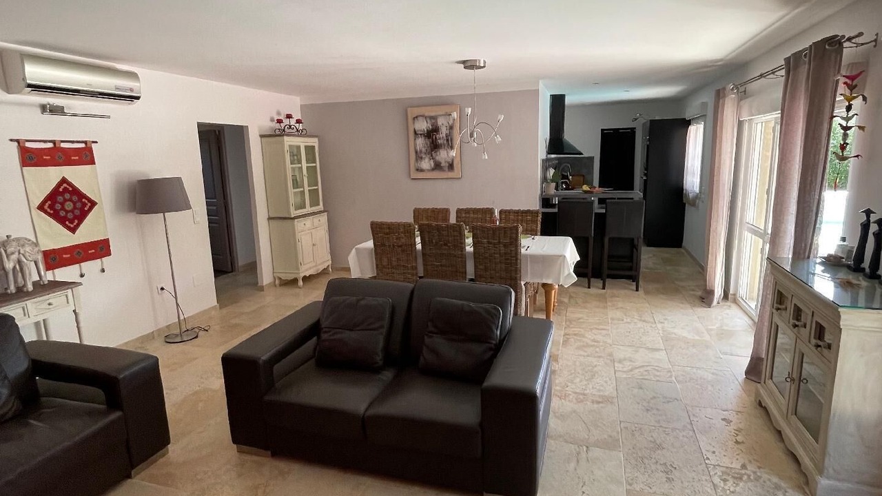 Photo of Livingroom in Tavel