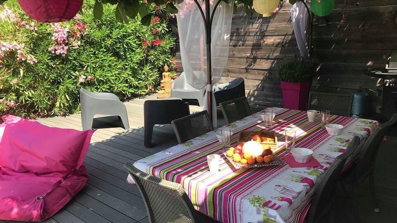Photo of Outdoor in Tavel