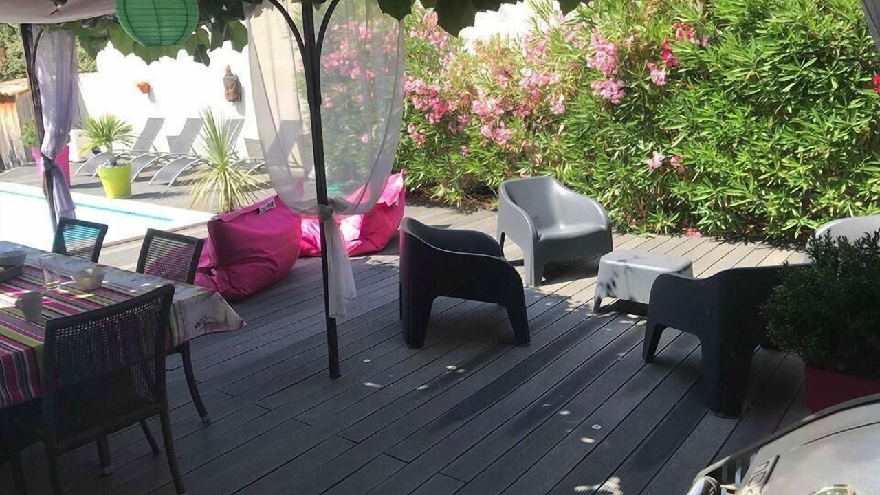 Photo of Outdoor in Tavel