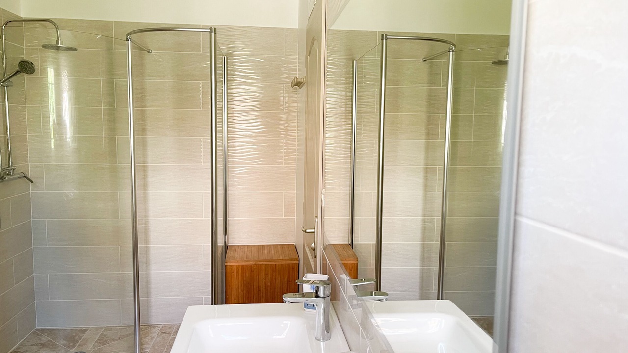 Photo of Bathroom in Pujaut