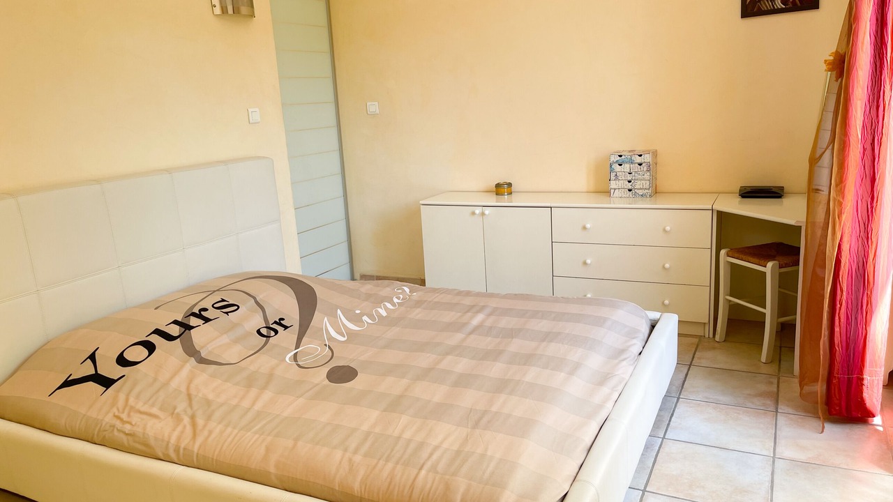 Photo of Bedroom in Pujaut