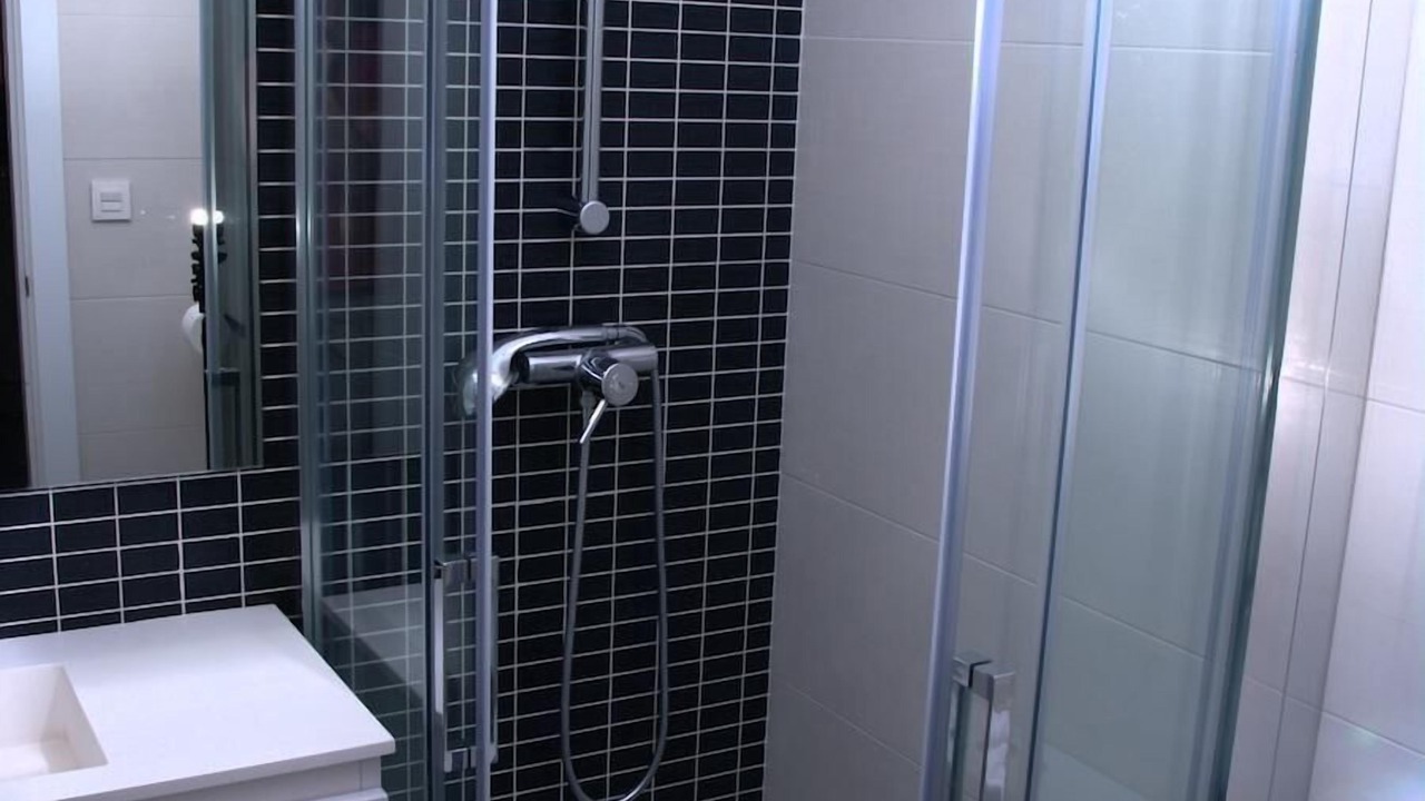 Photo of Bathroom in Gavin