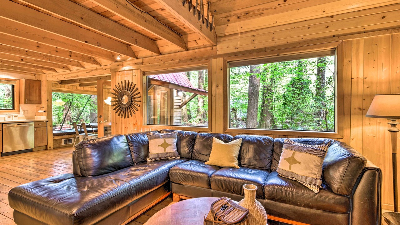 Photo of Others in Index