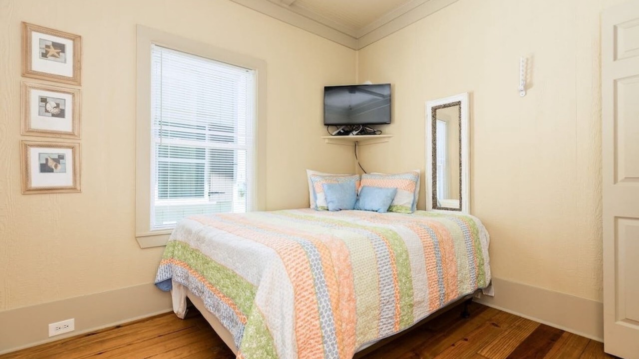 Photo of Bedroom in Galveston