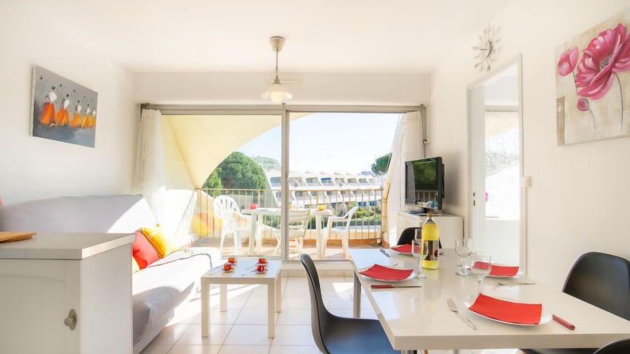 Photo of Livingroom in Le Grau-Du-Roi