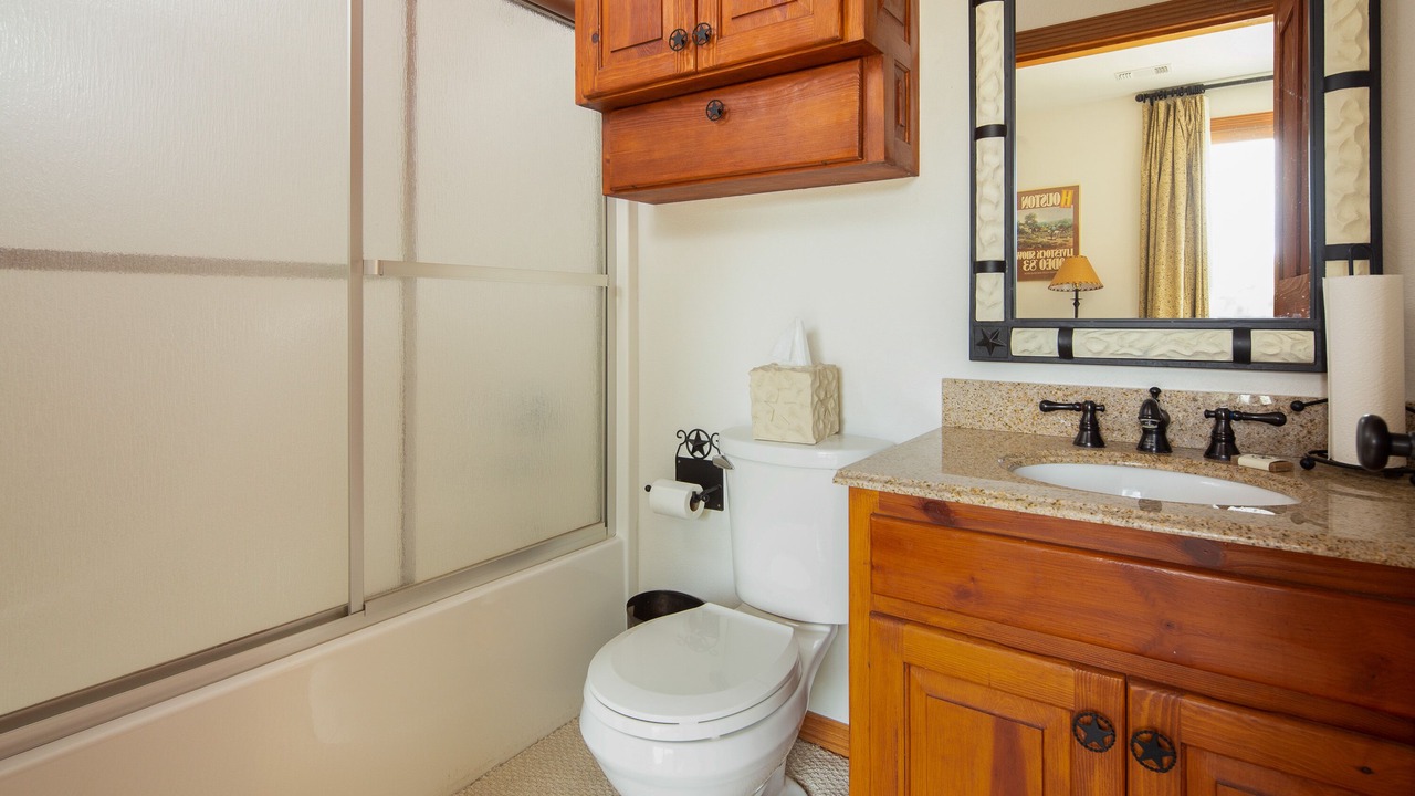 Photo of Bathroom in Junction