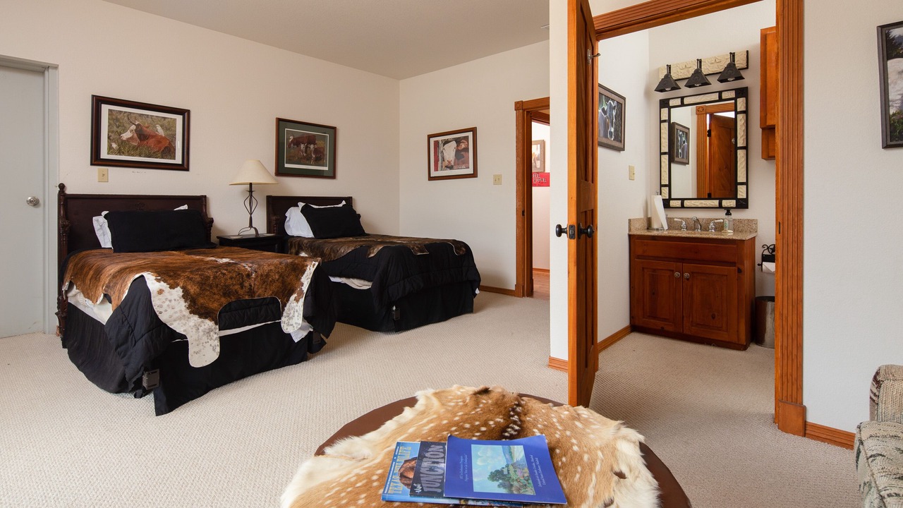 Photo of Bedroom in Junction