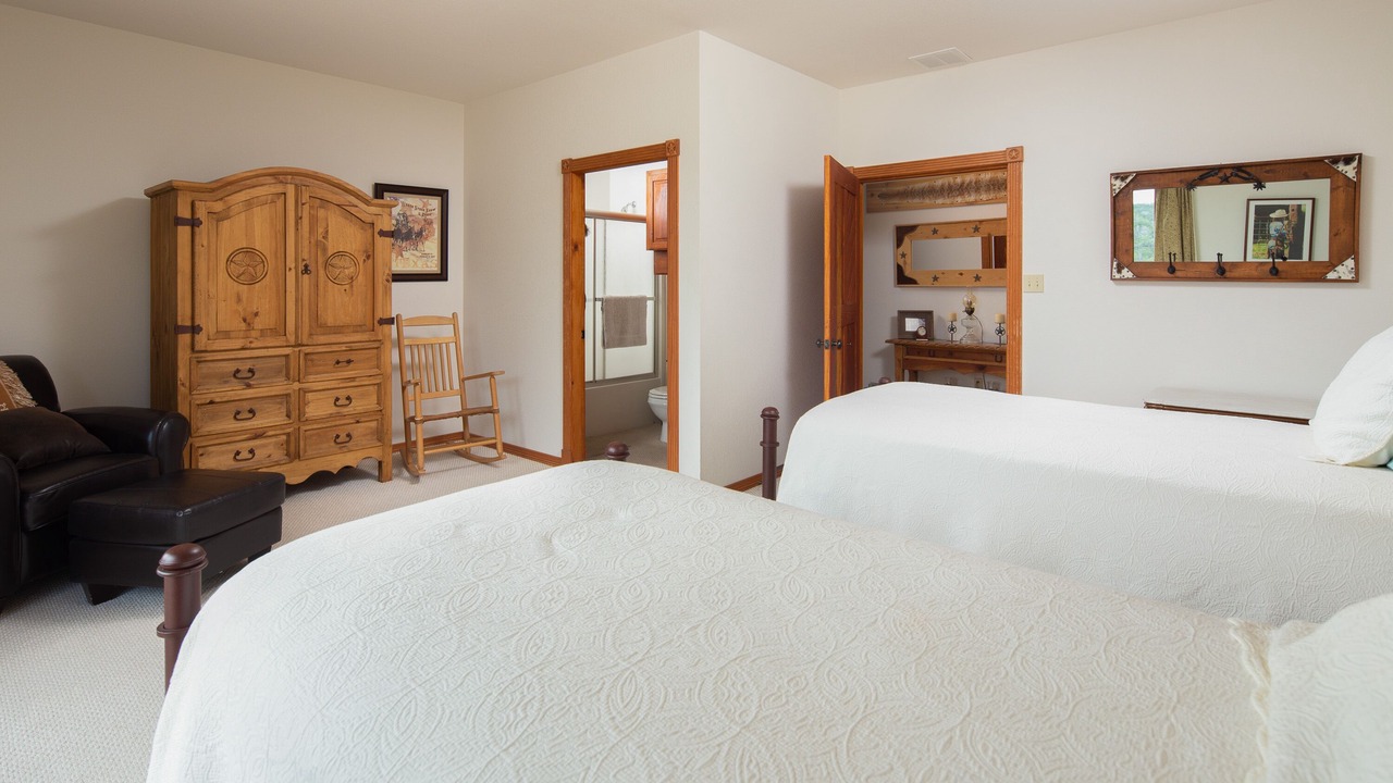 Photo of Bedroom in Junction