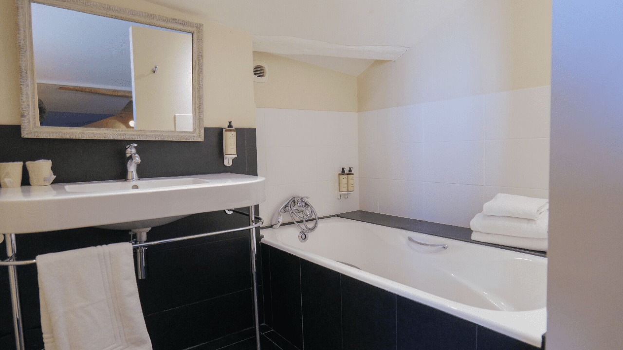 Photo of Bathroom in Candes-Saint-Martin